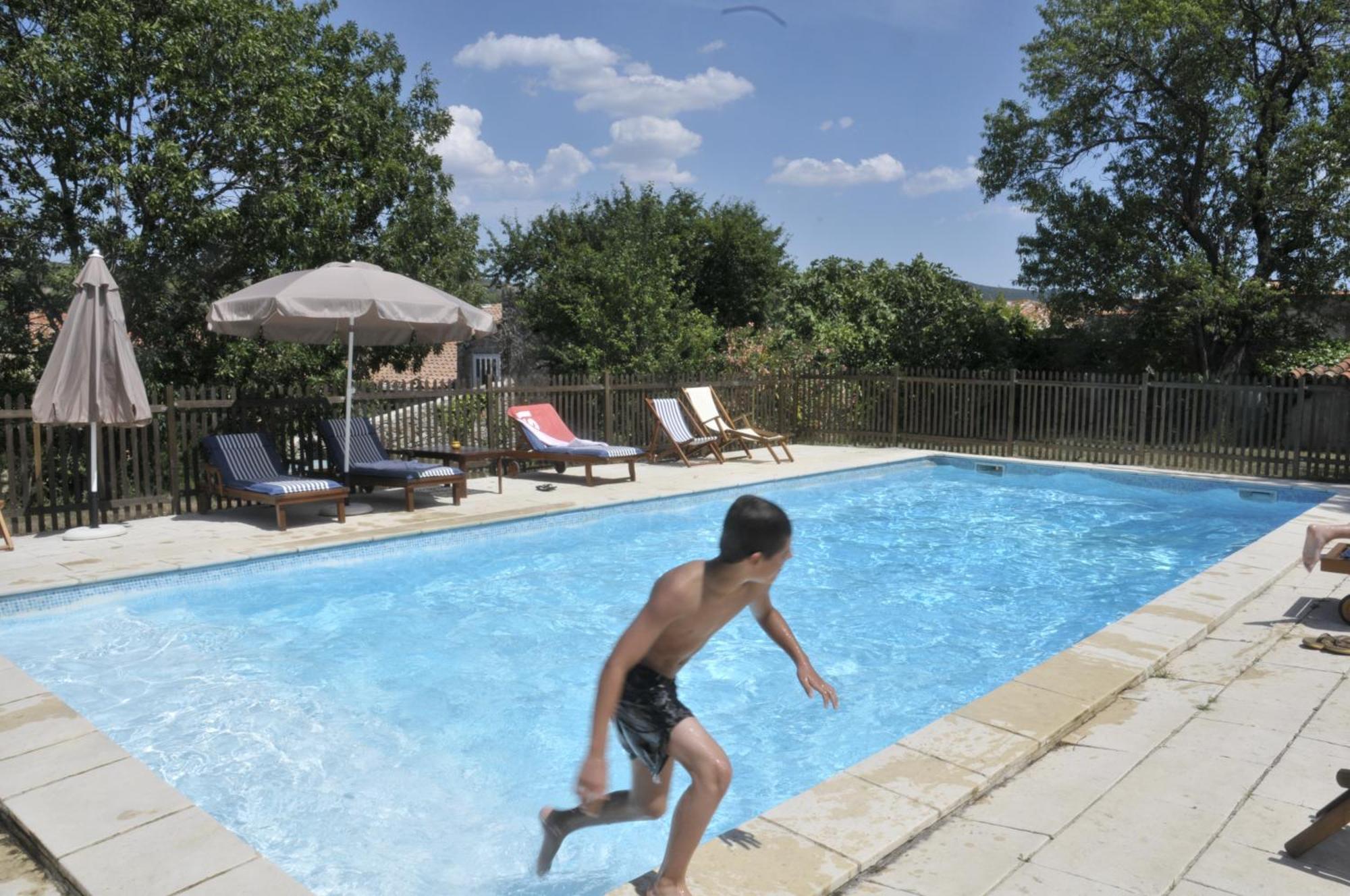 Bed and Breakfast Mas Montluzia Cascastel-des-Corbieres Екстер'єр фото